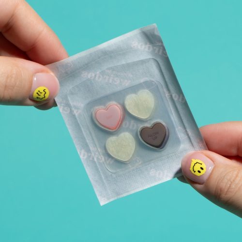 32 healing heart pimple patches