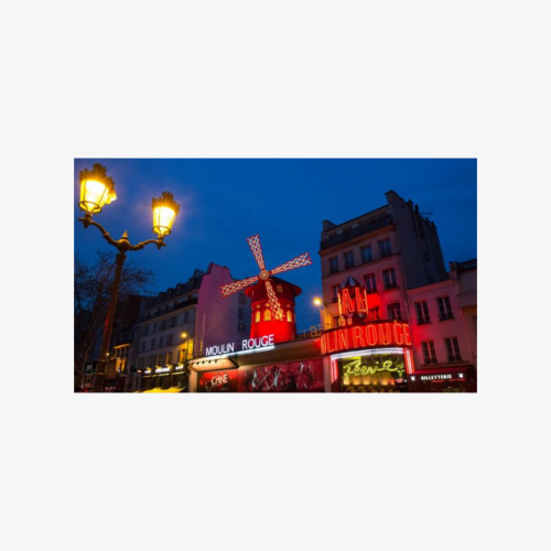 Interactive bus tour of Paris and dinner-show at the Moulin Rouge
